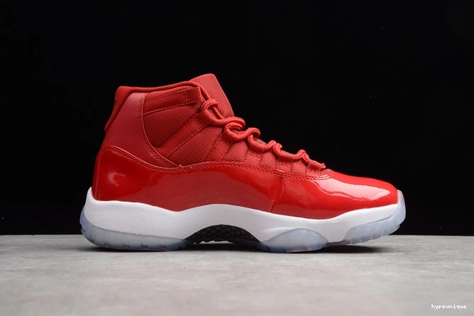 HYPE RetroGym 378037-623 Air Jordan 11 Red 0718